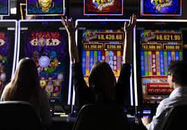 Filipino player accessing live casino tables on a mobile browser